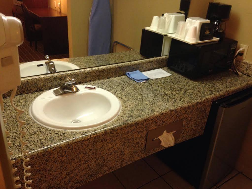 Americas Best Value Inn Arkadelphia Esterno foto