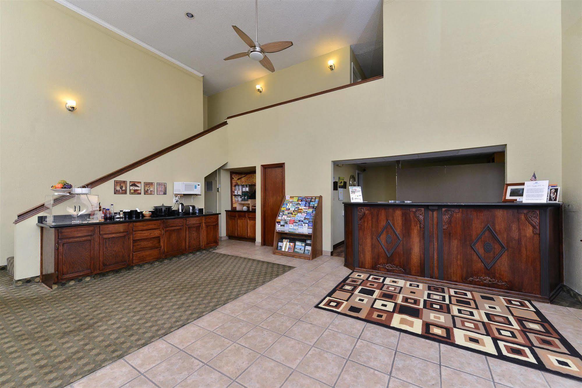 Americas Best Value Inn Arkadelphia Esterno foto