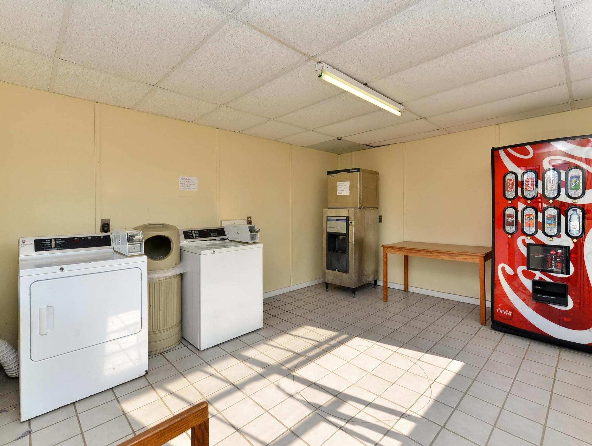 Americas Best Value Inn Arkadelphia Esterno foto