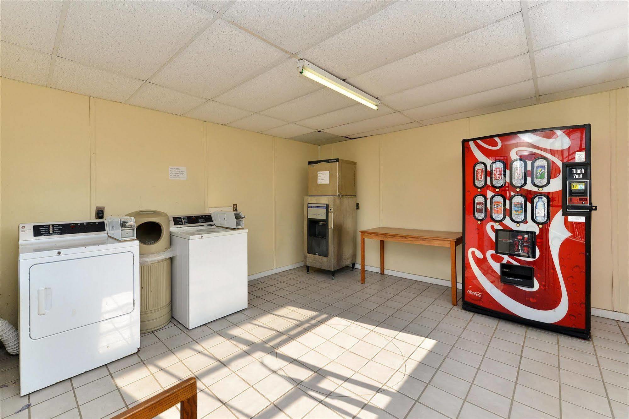 Americas Best Value Inn Arkadelphia Esterno foto